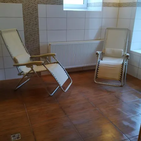 度假居 Mit Solarbeheiztem Aussenpool Und Sauna By Interhome Dolni Dvur