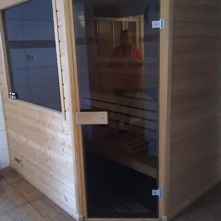 Mit Solarbeheiztem Aussenpool Und Sauna By Interhome בית נופש Dolni Dvur